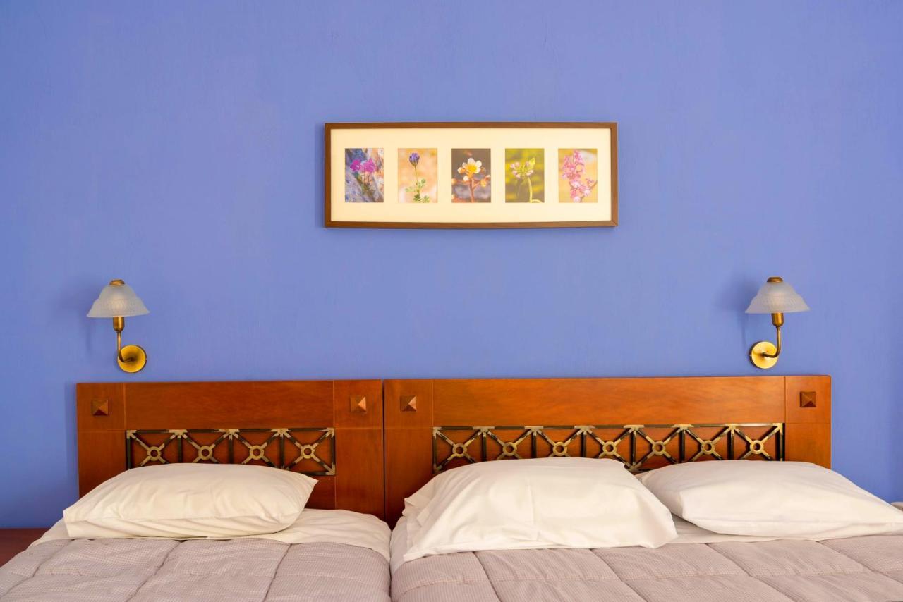 Artemis Hotel Делфи Екстериор снимка