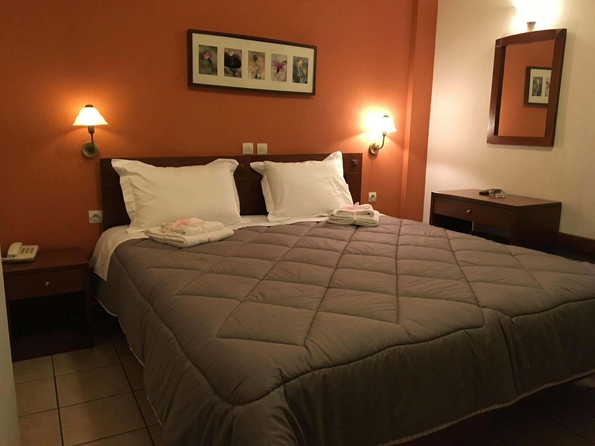 Artemis Hotel Делфи Екстериор снимка